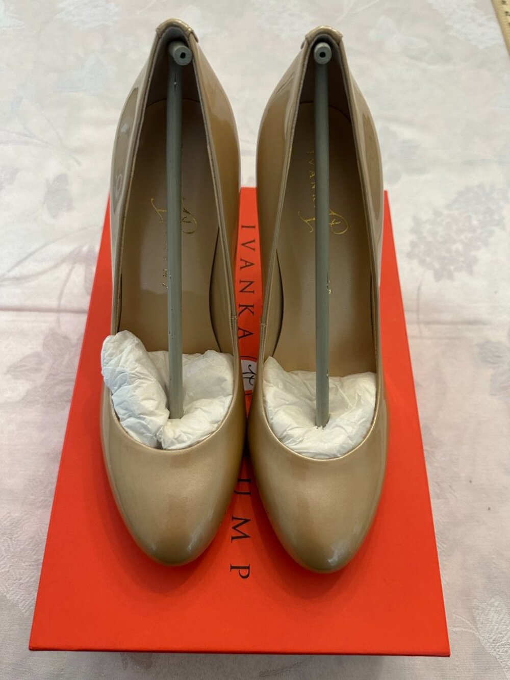 Ivanka Trump 7.5 Champagne Patent Leather Pumps Nude Heels
